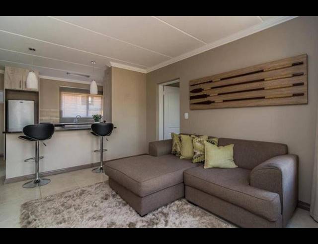 2 BEDROOM APARTMENT FOR SALE IN AMBERFIELD